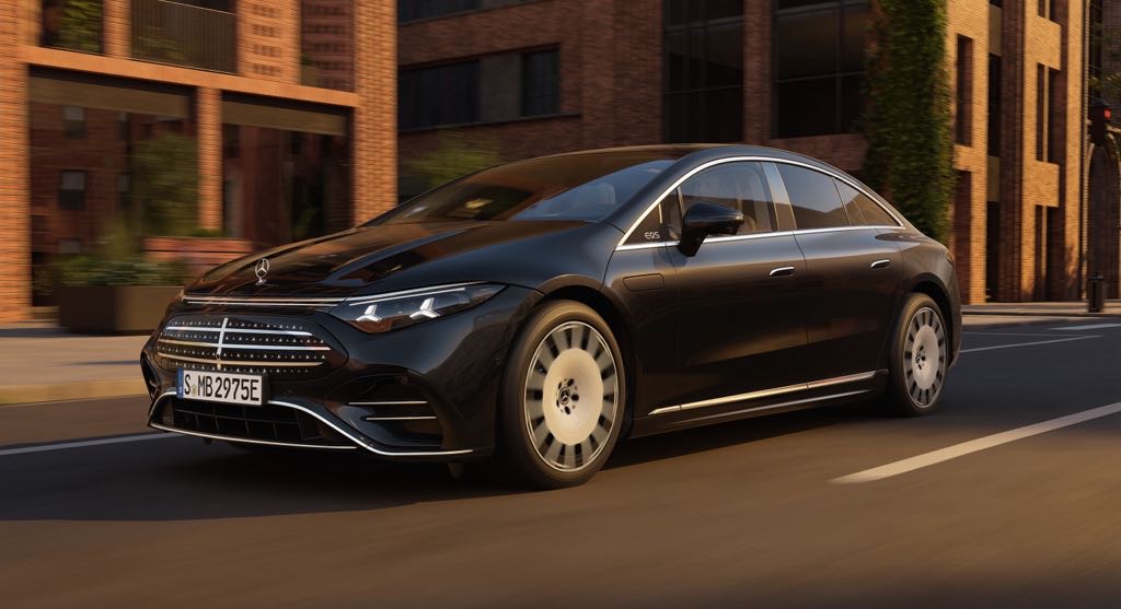 Mercedes-Benz EQS Facelift Revealed – 926 Km Range